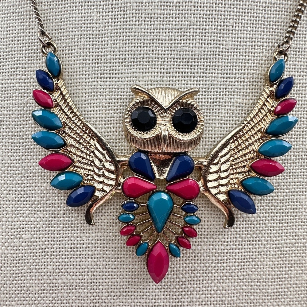Vintage Y2K Gold Tone Owl Wings Pendant Necklace Boho Women's Jewelry